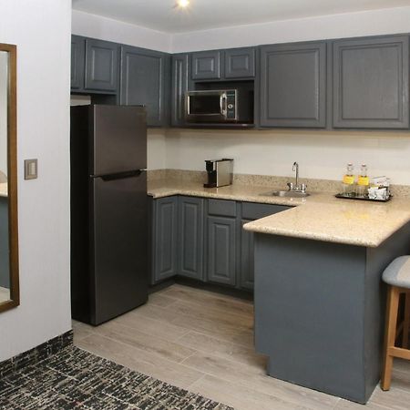 Voco Saltillo Suites By Ihg Экстерьер фото