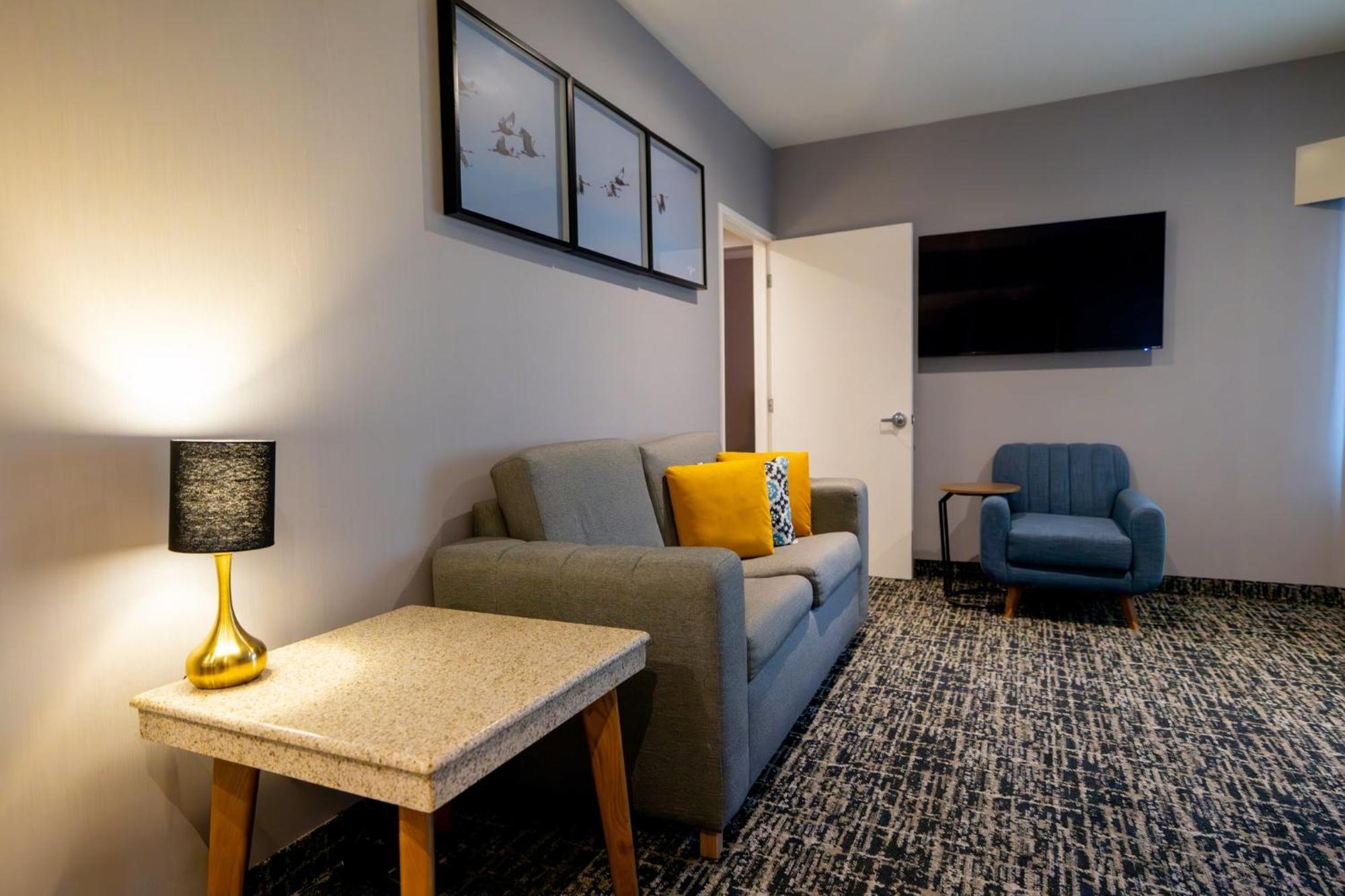 Voco Saltillo Suites By Ihg Экстерьер фото