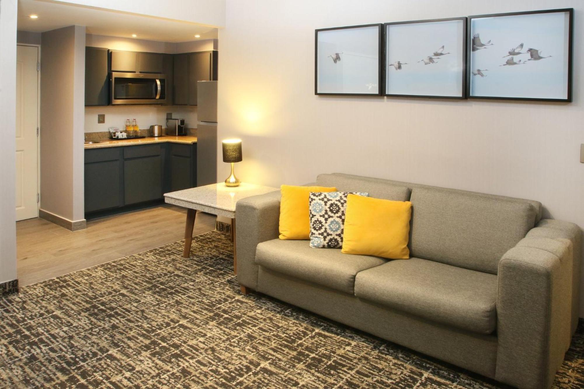 Voco Saltillo Suites By Ihg Экстерьер фото
